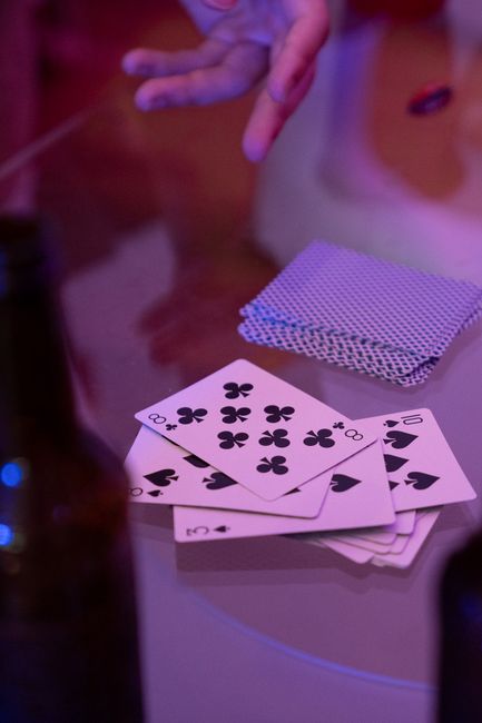 The iGaming Edge: How Smart Players Navigate Casinos, Slots, Poker & Betting
