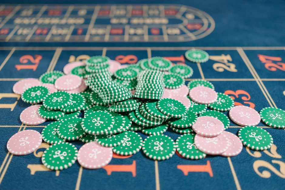 The Real Deal Behind iGaming: Slots, Poker, and Sports Betting